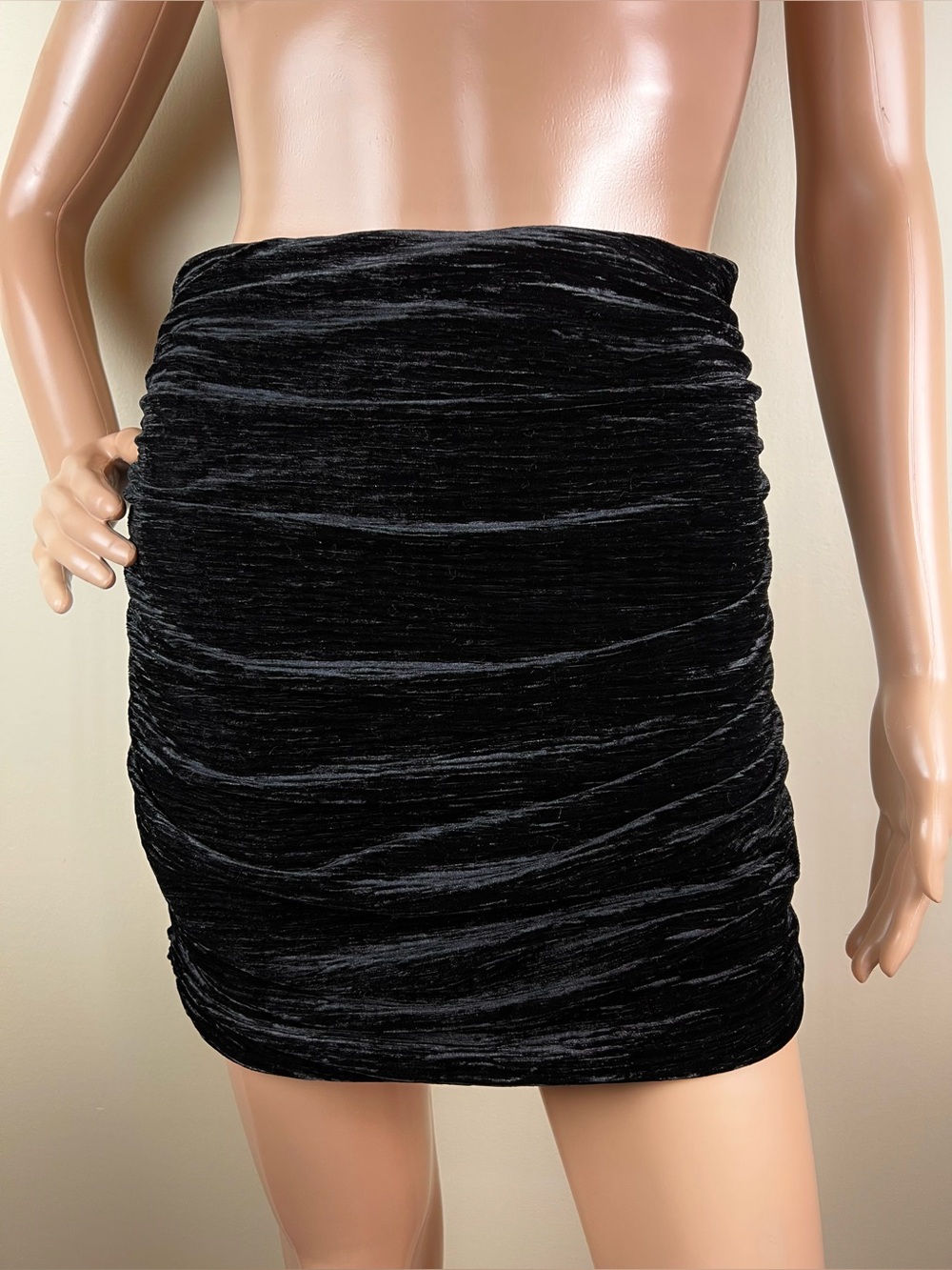 NEW NAKED WARDROBE BLACK VELVET MINI SKIRT - Picture 2 of 4
